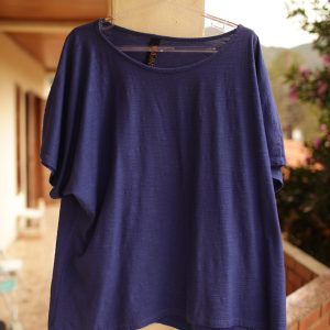Blusa azulada de malha